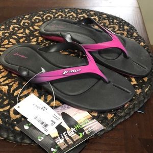 COPY - Rider Sandals black w pink